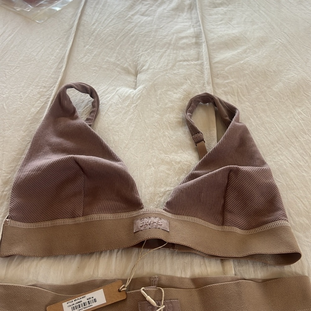 Skims Cotton Plunge Bralette & Cotton Rib Boy Shorts - Picture 2 of 6